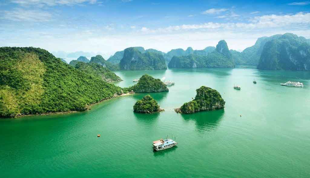 Halong Bay 